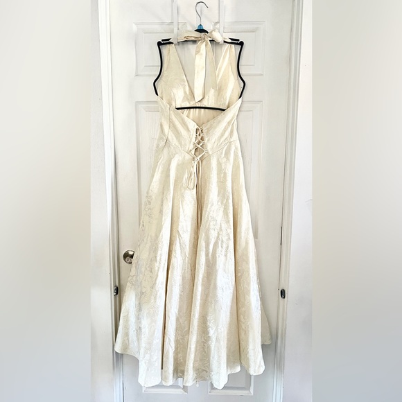 Commense Vintage Halter Lace-Up Back Dress - Picture 14 of 16